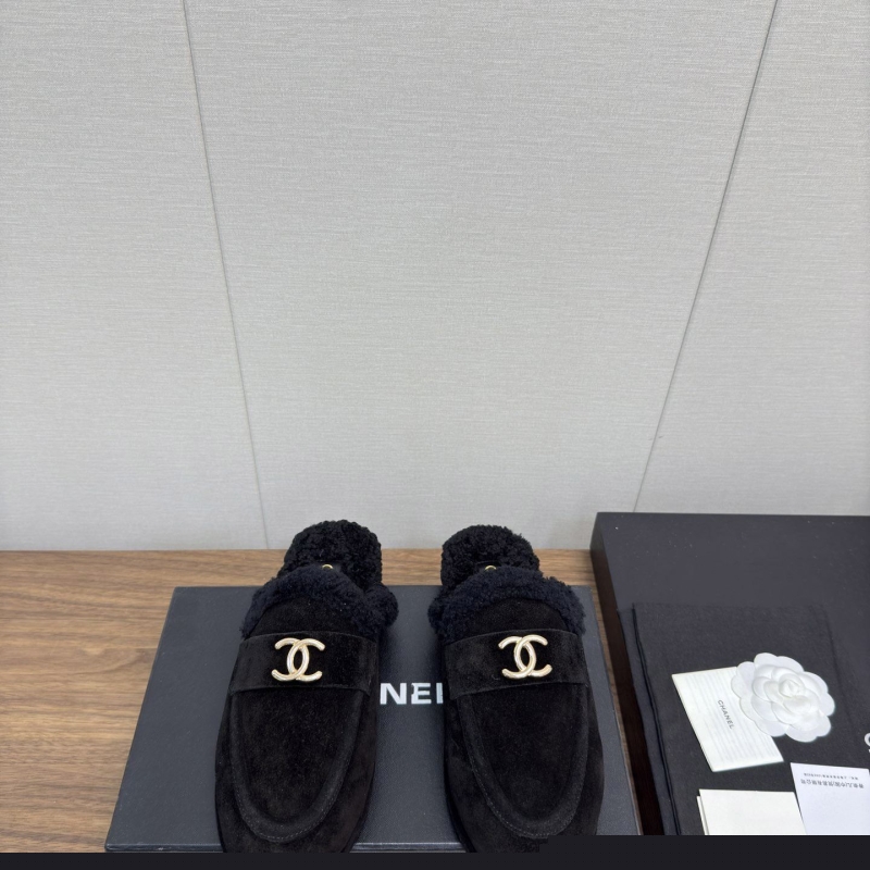 Ch*el slippers